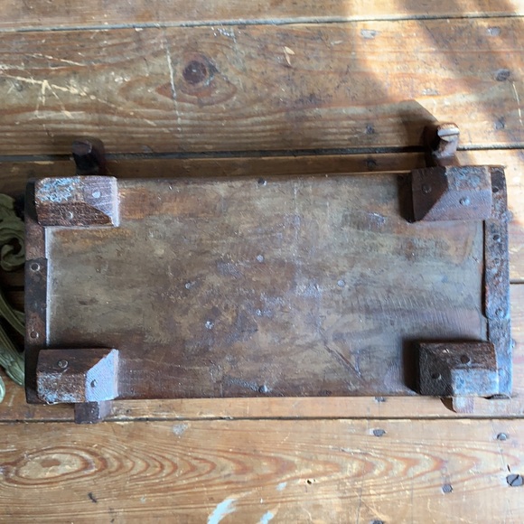 Old World Horse Box - Picture 9 of 13